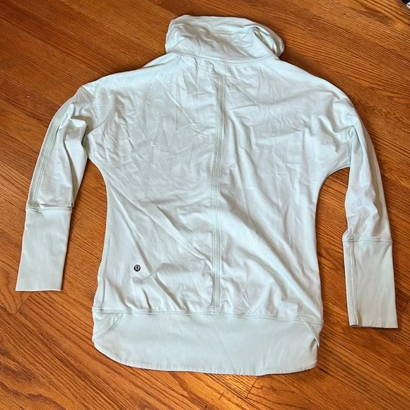Lululemon Jacket 6 - Picture 2 of 8